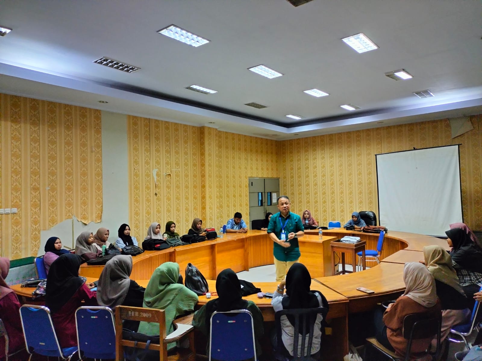 Visiting Lecture Prodi PGSD di Universitas Negeri Gorontalo